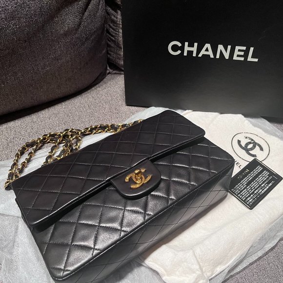Authentic CHANEL Classic Flap Medium Lambskin Leather Black Gold Hardware - Picture 1 of 16